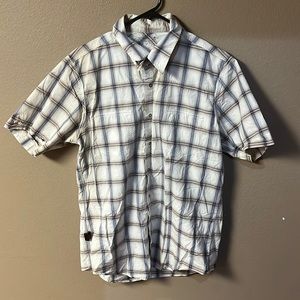 Men’s size XL 7 Diamond button up short sleeve shirt.